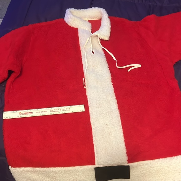 Cool Santa Suit! - Picture 6 of 7